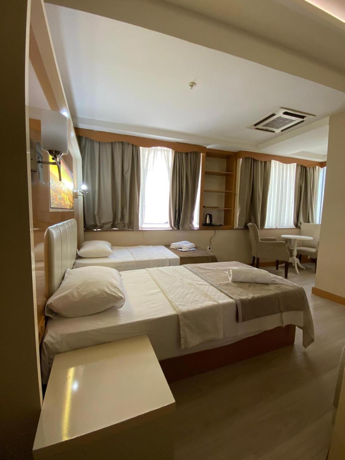 Mars Hotel Istanbul Bagian luar foto