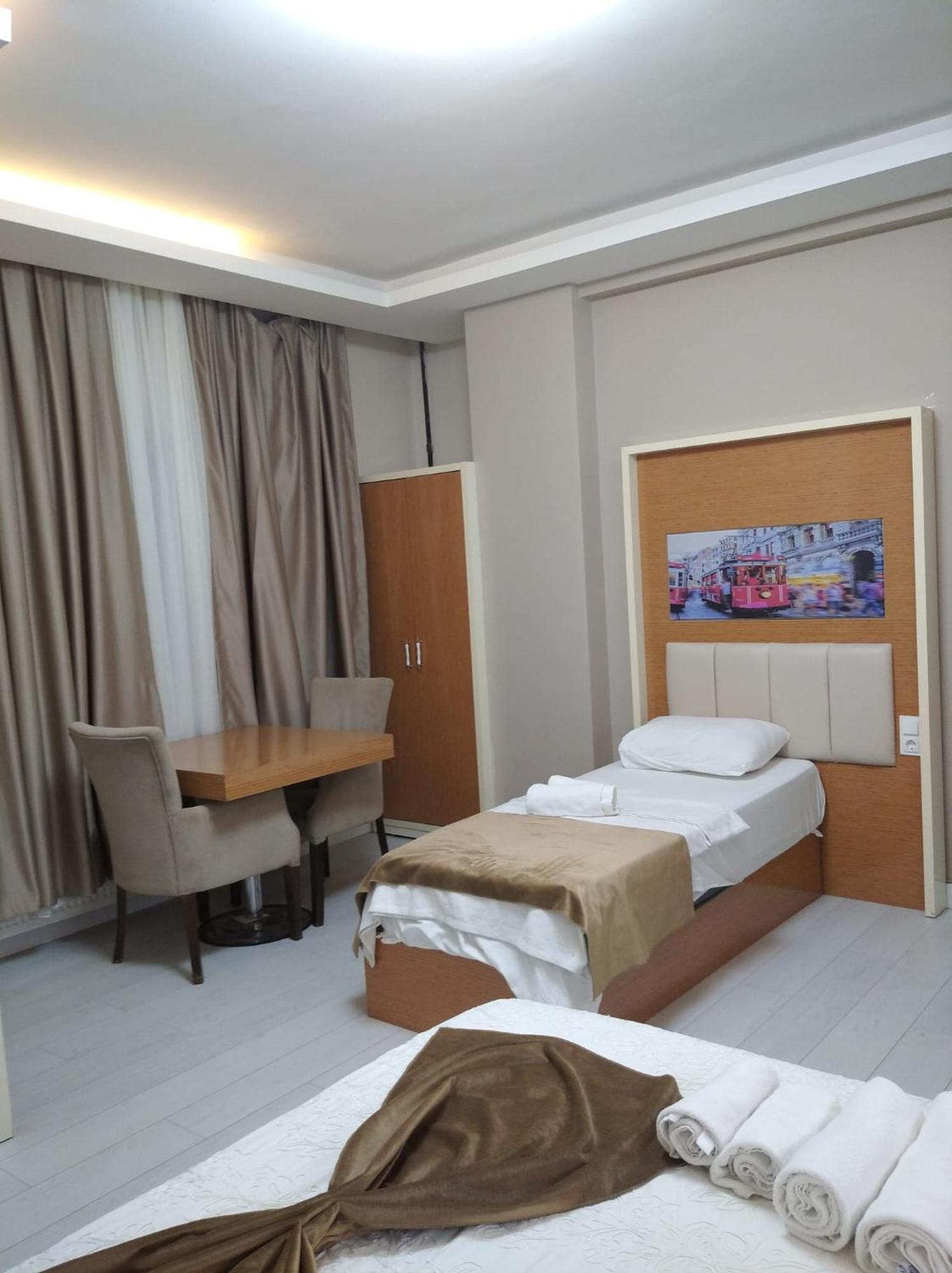Mars Hotel Istanbul Bagian luar foto