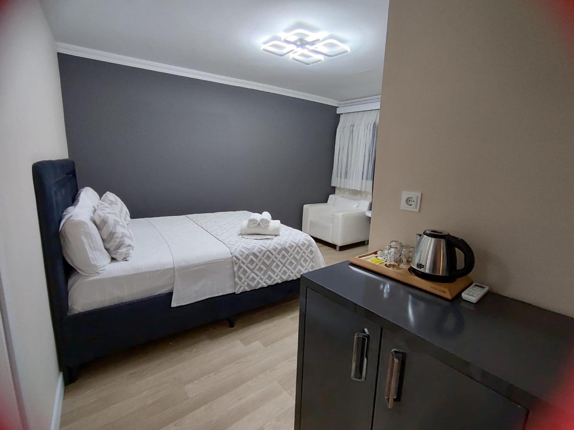 Mars Hotel Istanbul Bagian luar foto