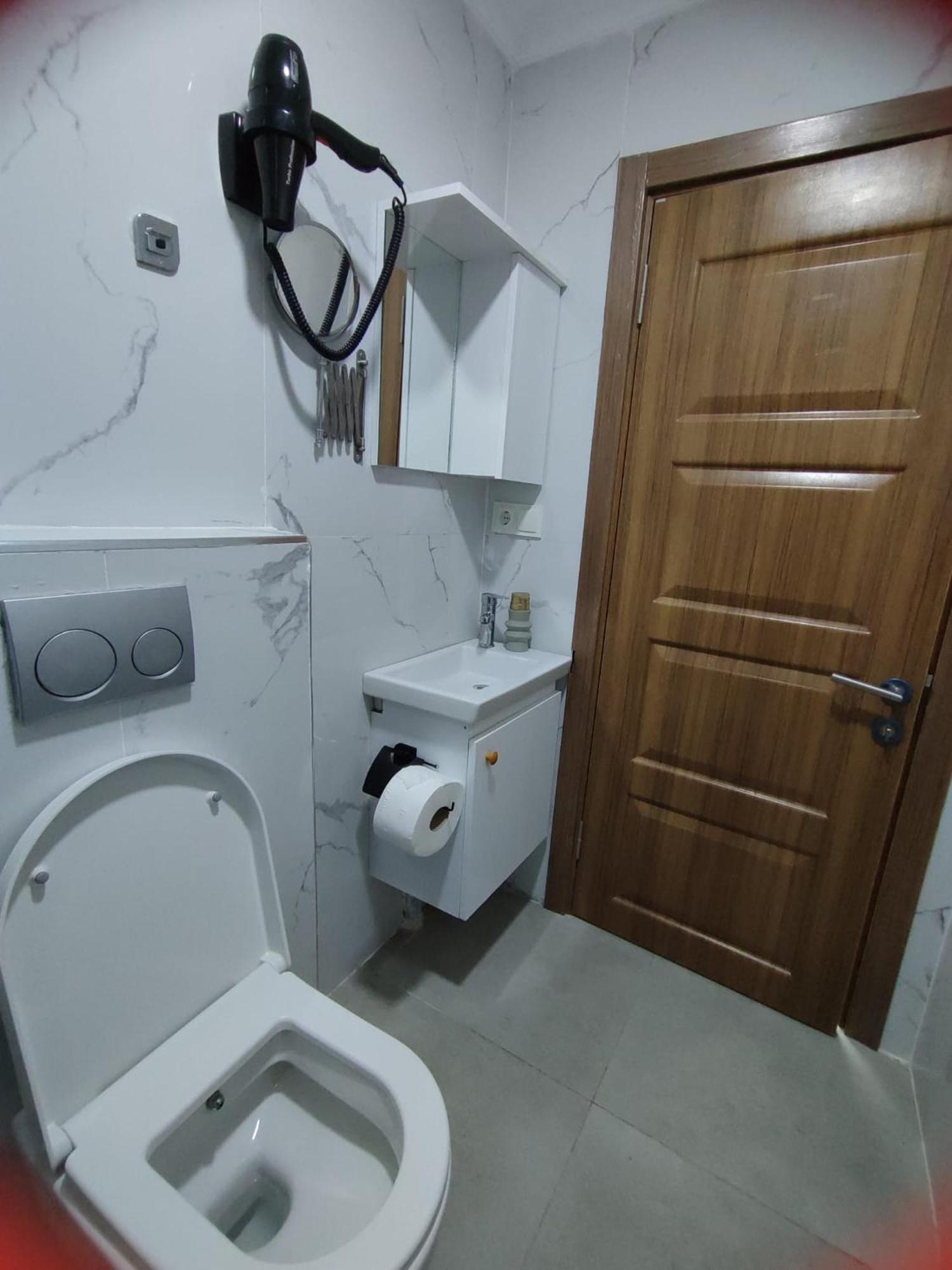 Mars Hotel Istanbul Bagian luar foto
